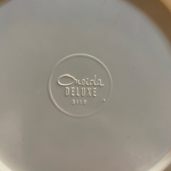 Oneida vintage Raggedy Ann and Andy plate and cup. - Picture 6 of 7